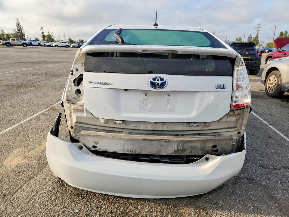 2010 Toyota Prius iii