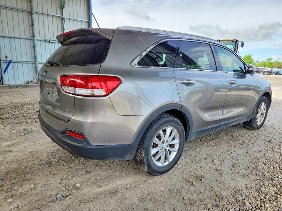 2016 KIA Sorento lx V6