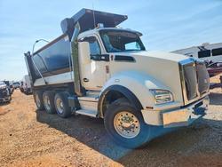 Salvage cars for sale from Copart Tanner, AL: 2022 Kenworth T880 Dump Truck