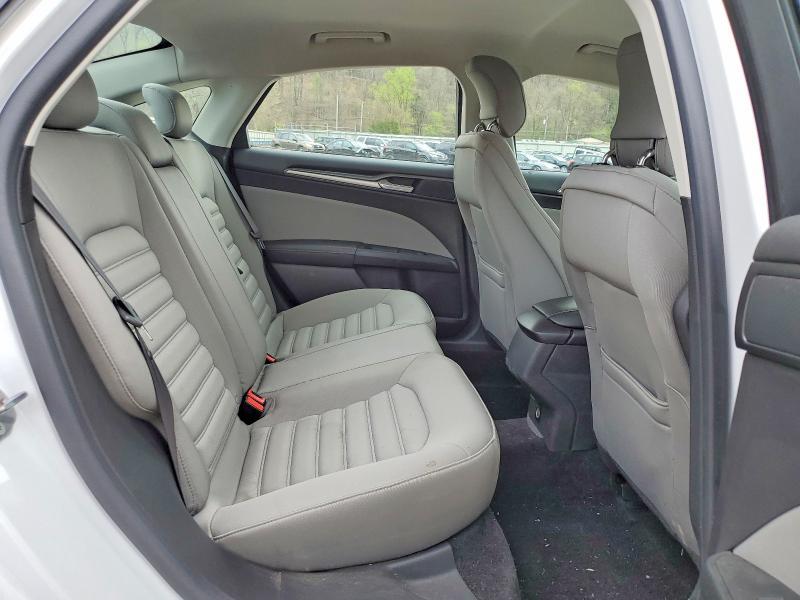 2013 Ford Fusion s