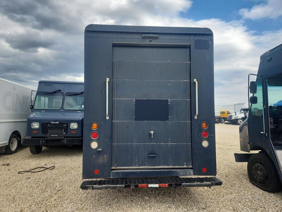 2020 Freightliner MT45G Chassis Delivery Truck