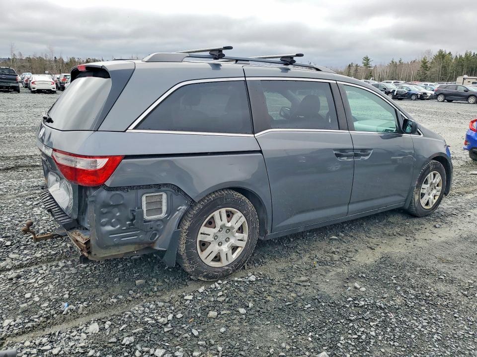 2013 Honda Odyssey lx