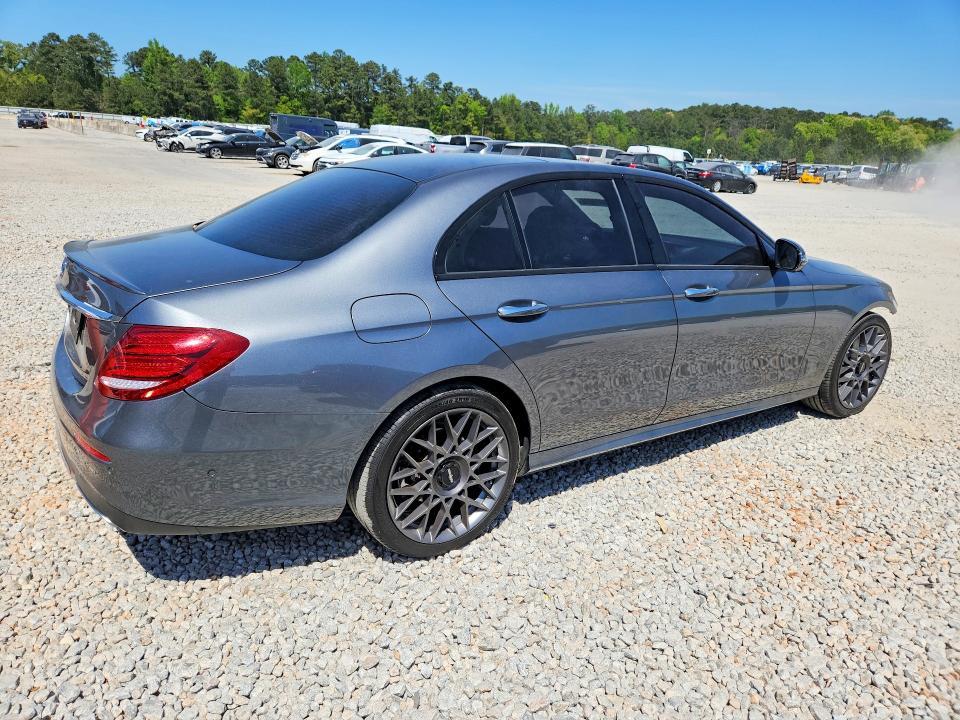 2017 Mercedes-Benz E 300