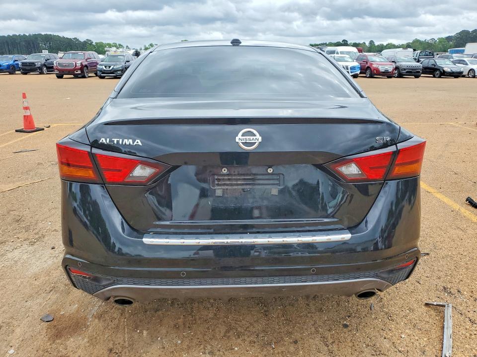 2022 Nissan Altima sr