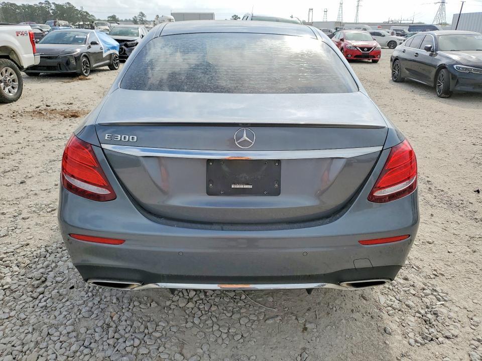 2018 Mercedes-Benz E 300