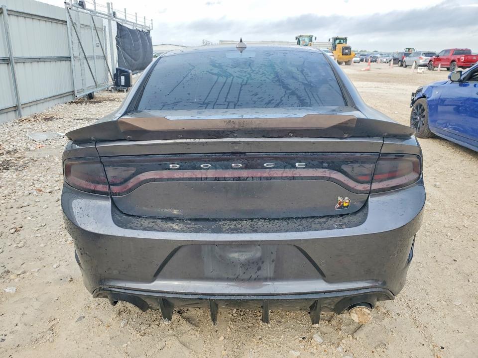 2018 Dodge Charger r