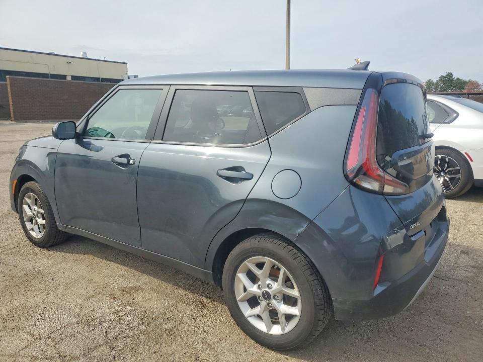 2023 KIA Soul lx