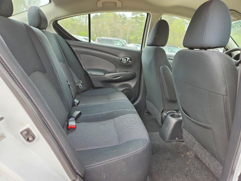 2015 Nissan Versa 1.6 sv