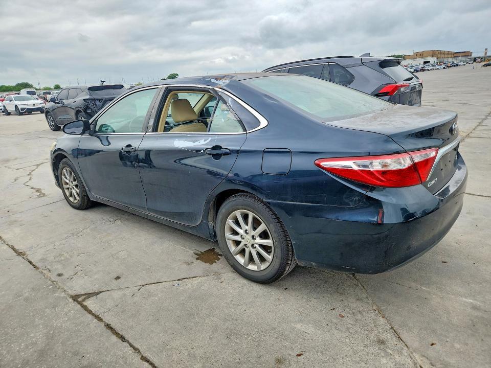 2015 Toyota Camry le