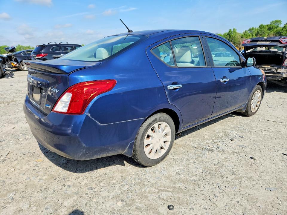 2013 Nissan Versa 1.6 s