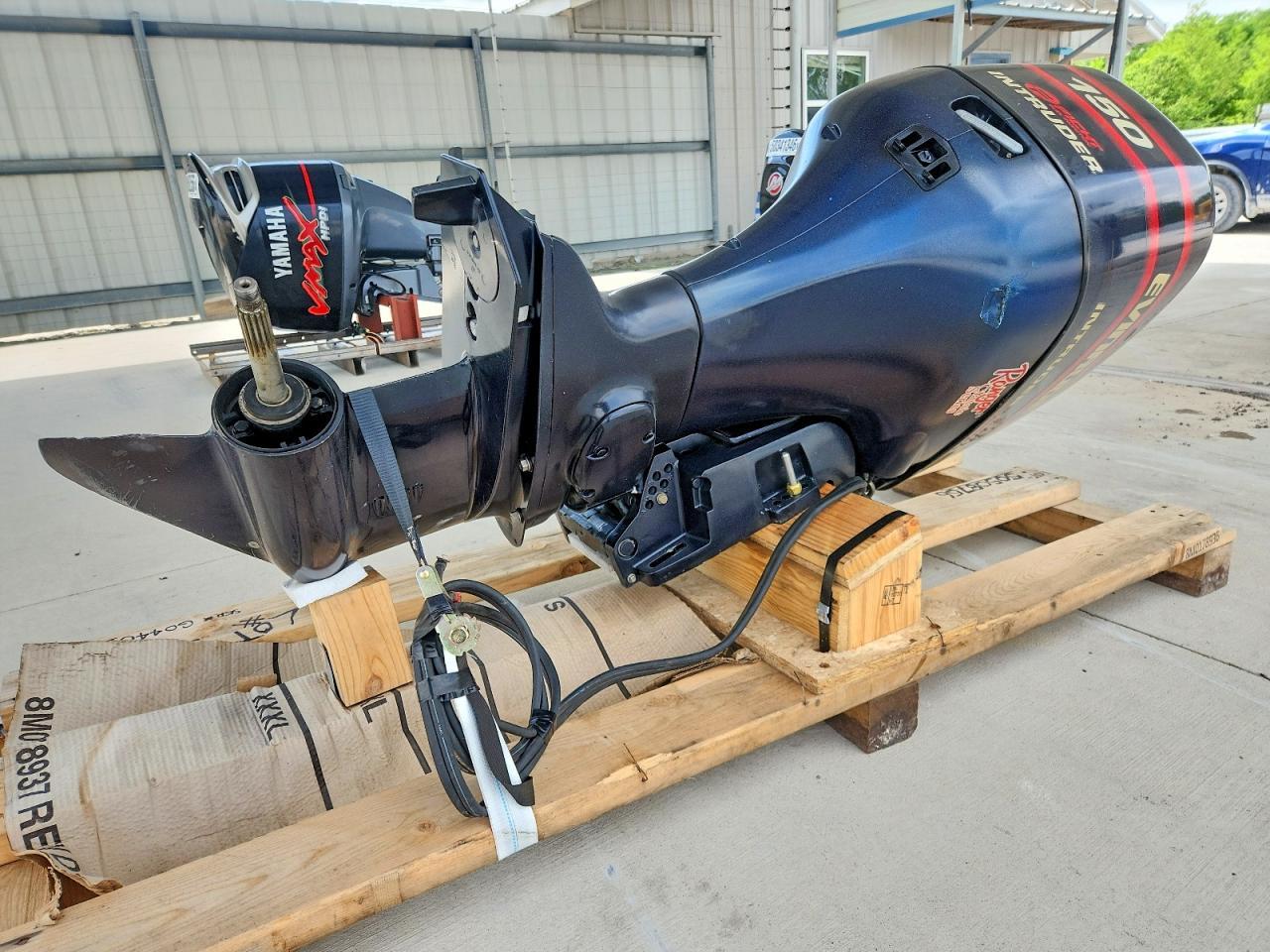 1998 Endeavour Boat 150-Outboard Engine