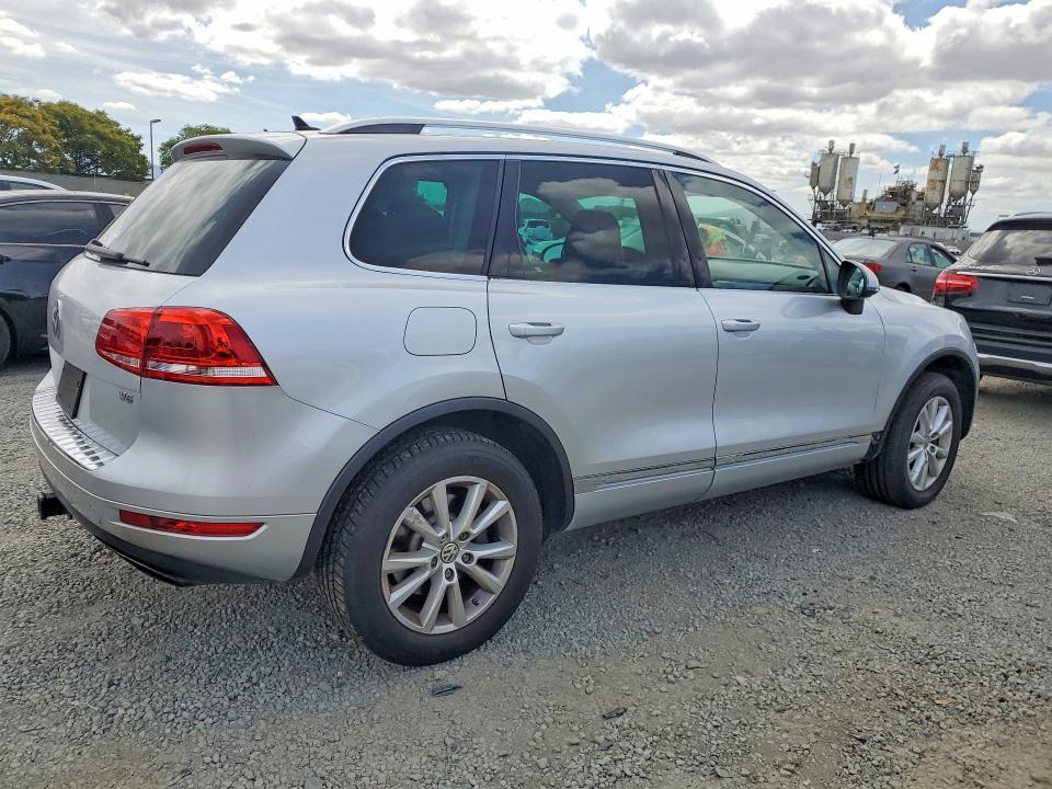 2013 Volkswagen Touareg V6