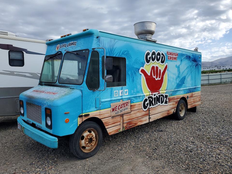 2004 Workhorse Custom Chassis P4500 Delivery Truck