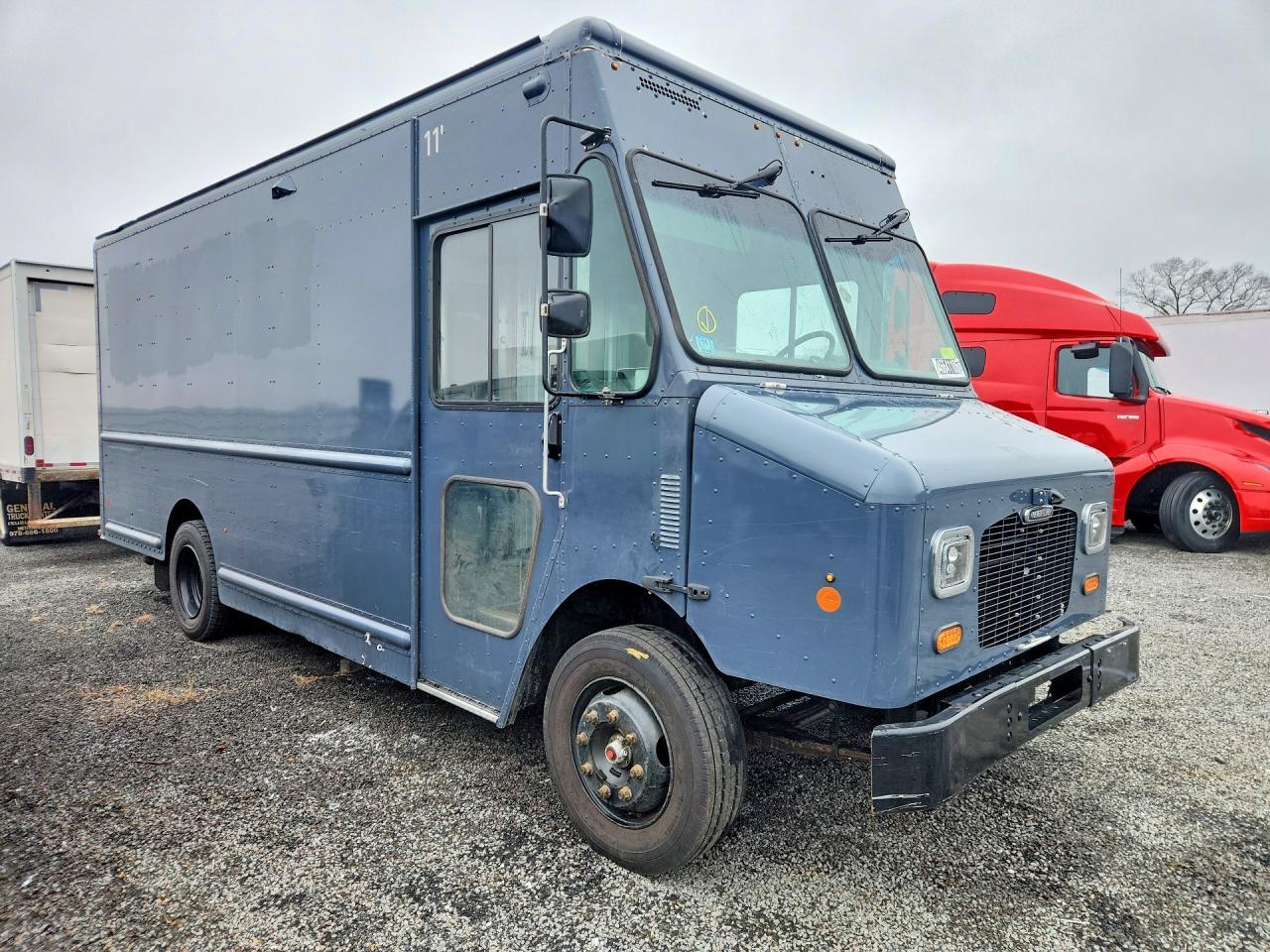 2020 Freightliner MT45G Chassis Delivery Truck