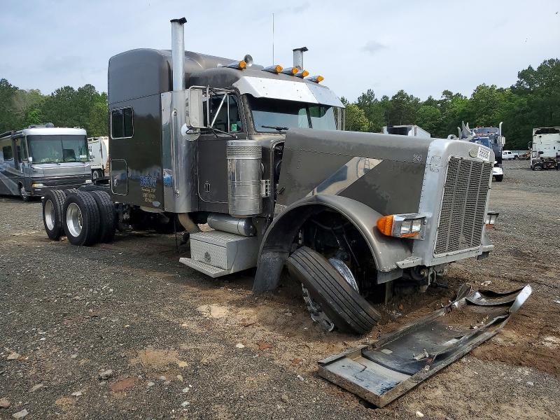 1998 Peterbilt 379 Semi Truck