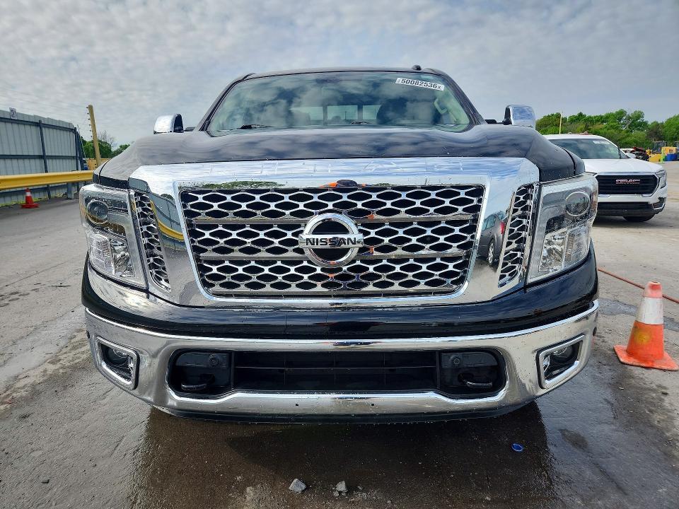 2017 Nissan Titan SL