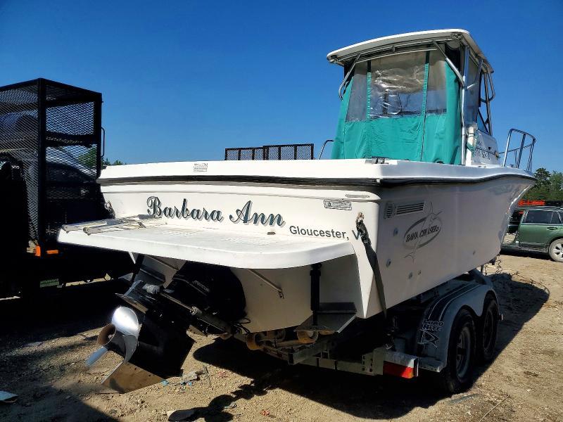 2004 Baha Cruisers Boat