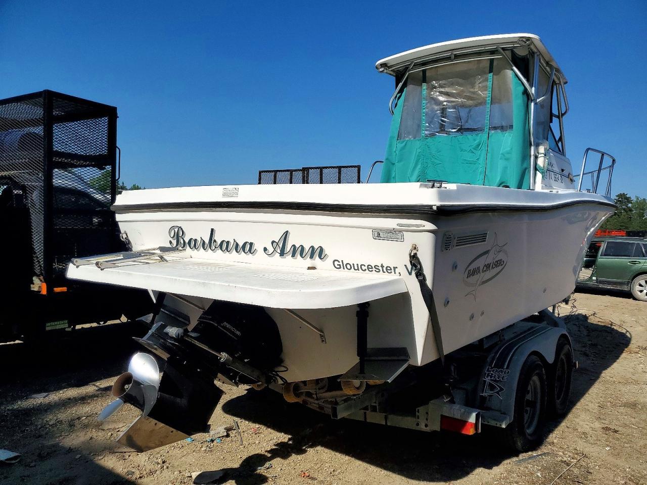 2004 Baha Cruisers Boat