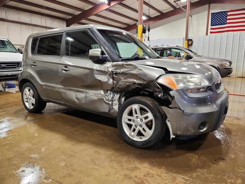 2011 KIA Soul +