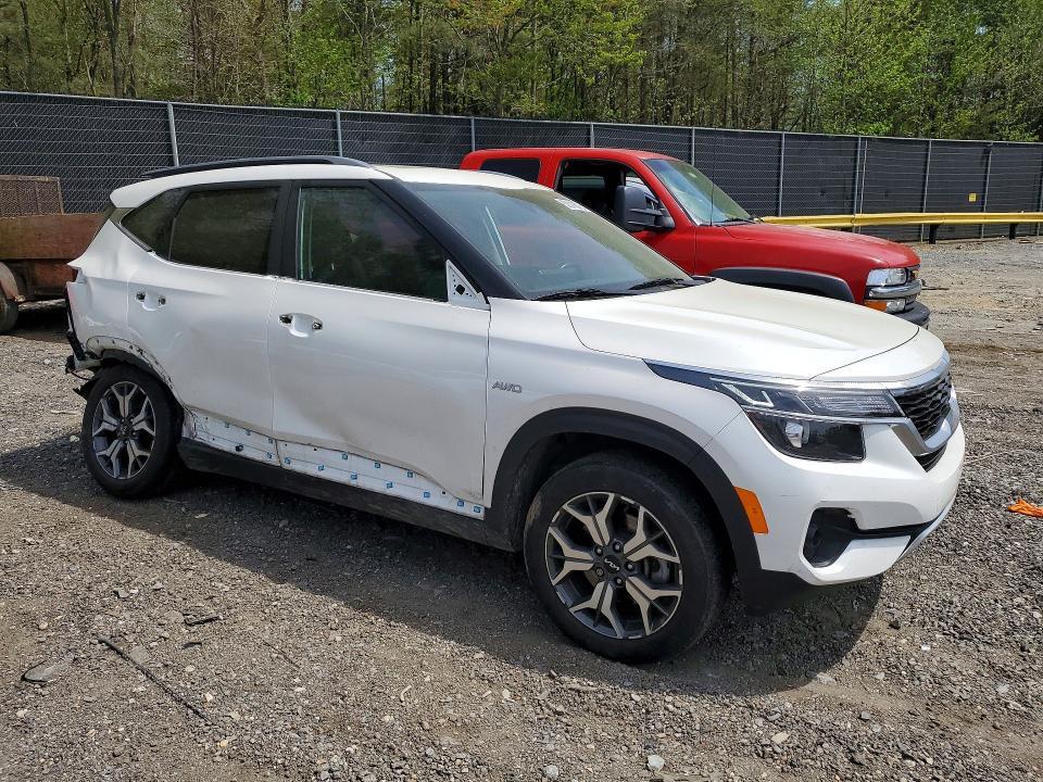 2023 KIA Seltos ex