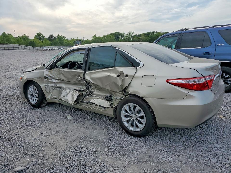 2016 Toyota Camry le