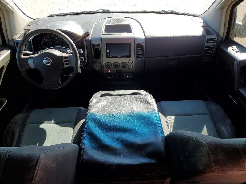 2004 Nissan Titan XE