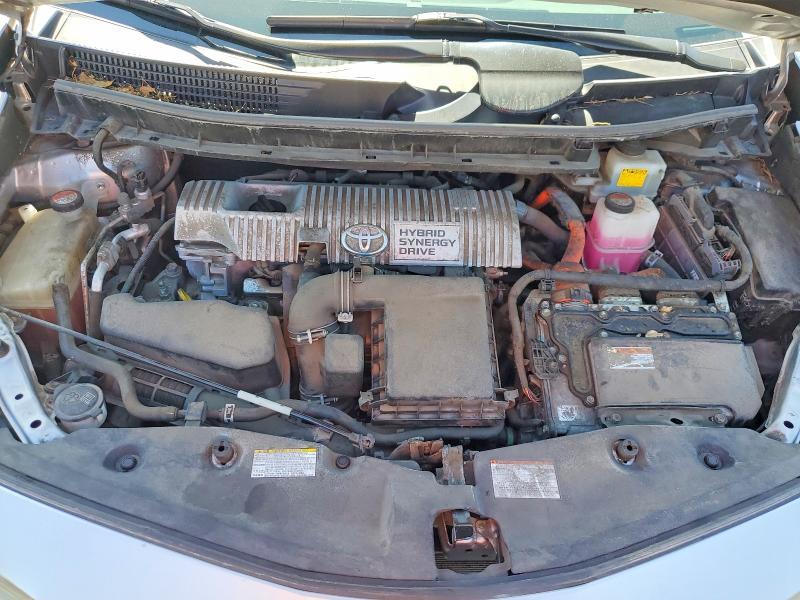 2016 Toyota Prius v Four