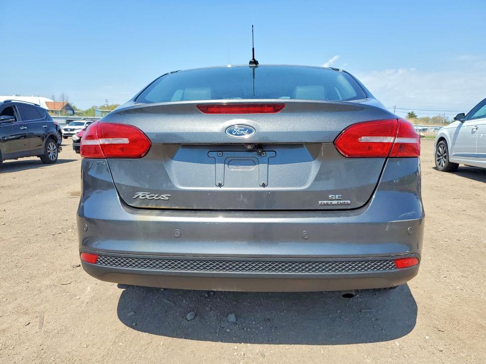 2016 Ford Focus se