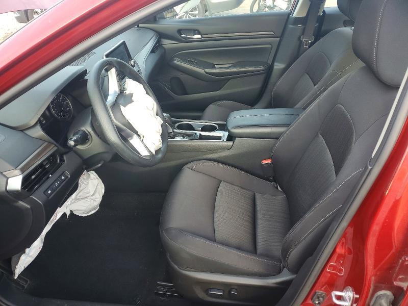 2024 Nissan Altima sv