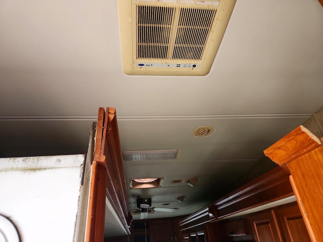 2007 Holiday Rambler Presidential Camper
