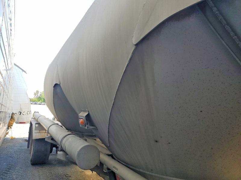 2013 Polar Tank Trailer 2013 Polar Tank Pneumatic DRY Bulk Trailer