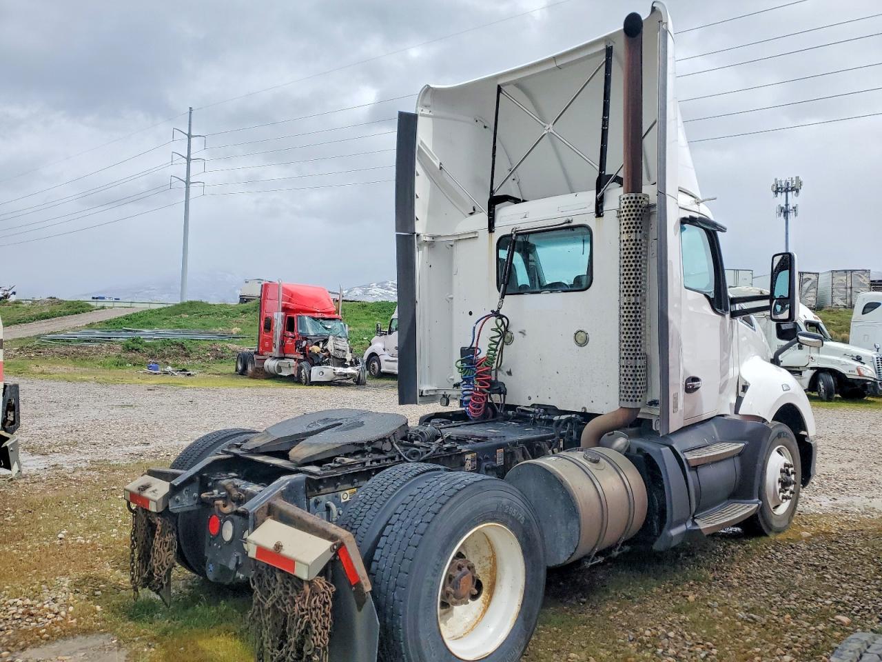 2016 Kenworth Construction T680
