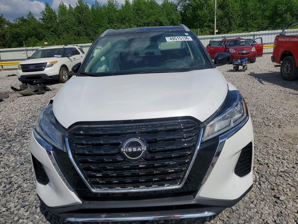 2023 Nissan Kicks sv