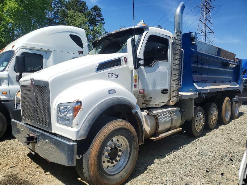 2020 Kenworth T880 Dump Truck