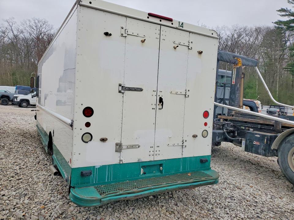 2009 Workhorse Custom Chassis W42 Delivery Truck