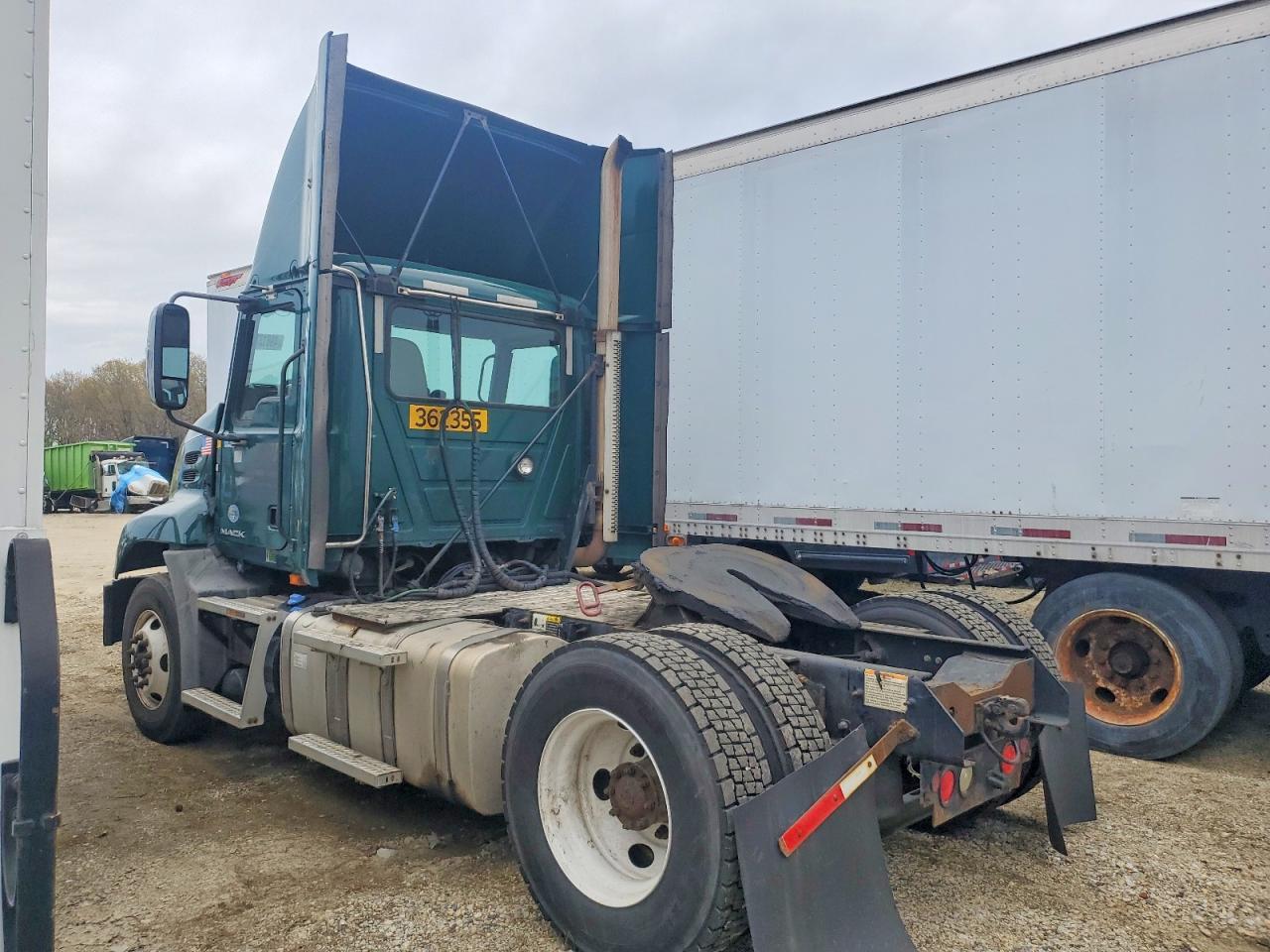 2017 Mack 600 CXU600