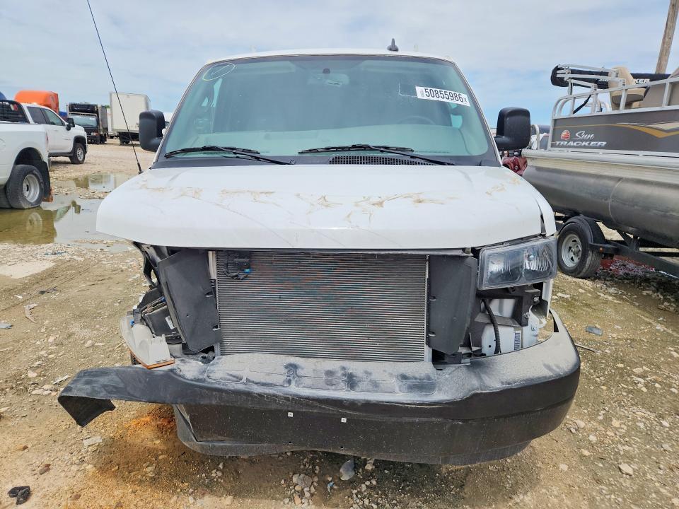 2025 Chev Express G2500