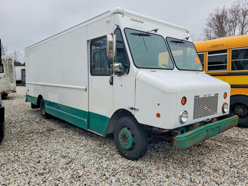 2009 Workhorse Custom Chassis W42 Delivery Truck