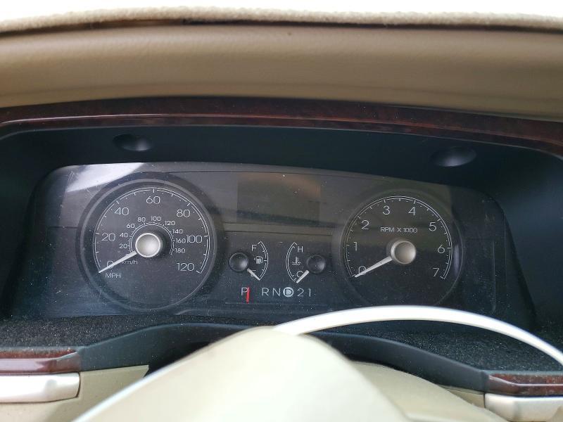 2008 Lincoln Town car Signature Limited