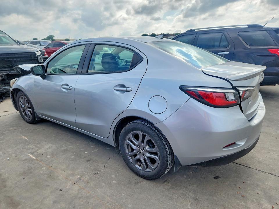 2020 Toyota Yaris le
