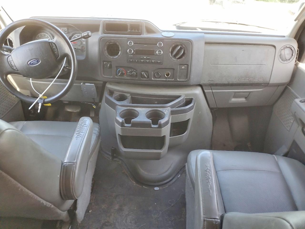 2010 Ford Econoline E350 Super Duty Van