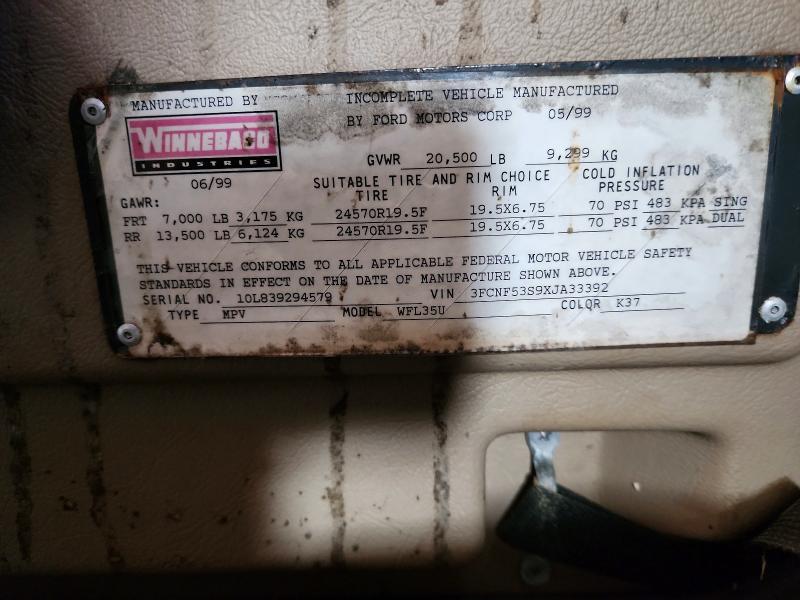 1999 Winnebago Cheiftain RV