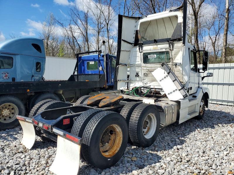 2017 Volv O VNL Semi Truck
