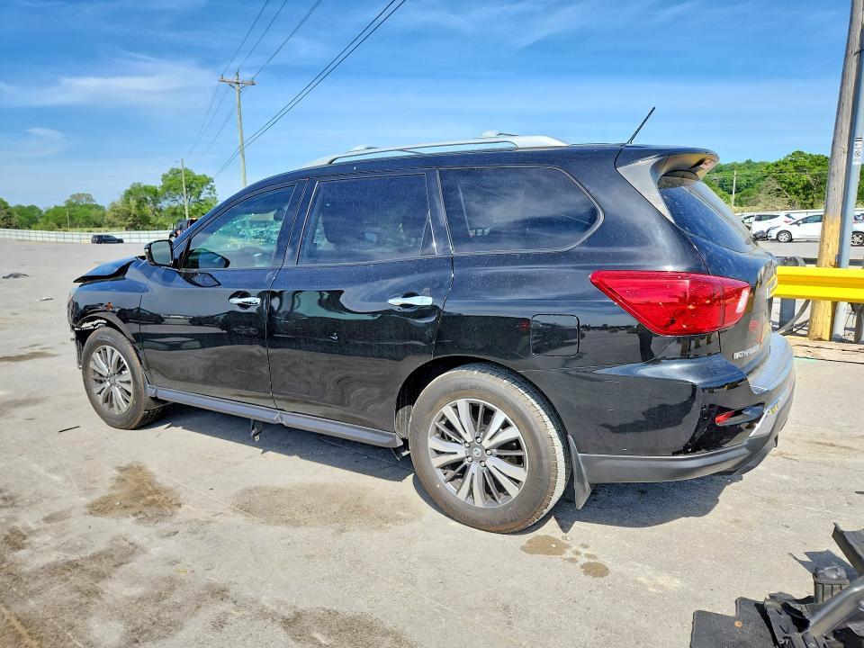 2017 Nissan Pathfinder s