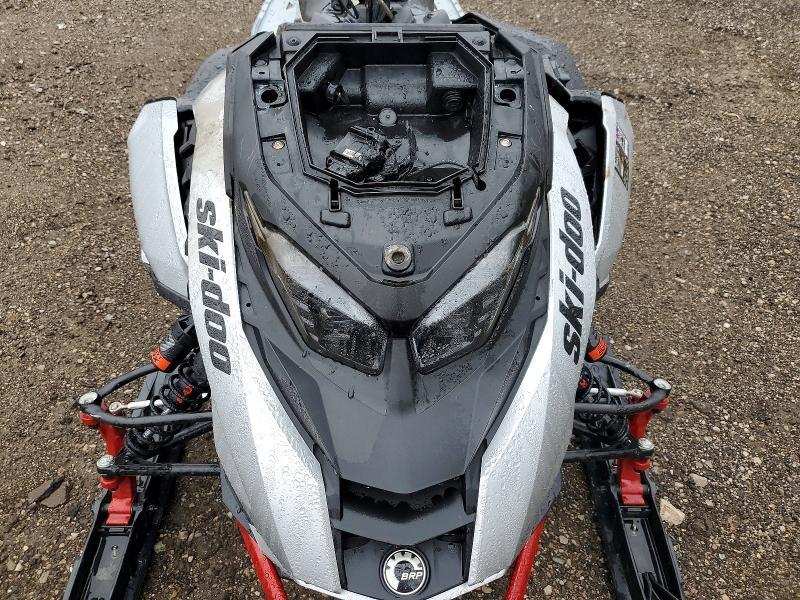 2024 Skidoo Renegade