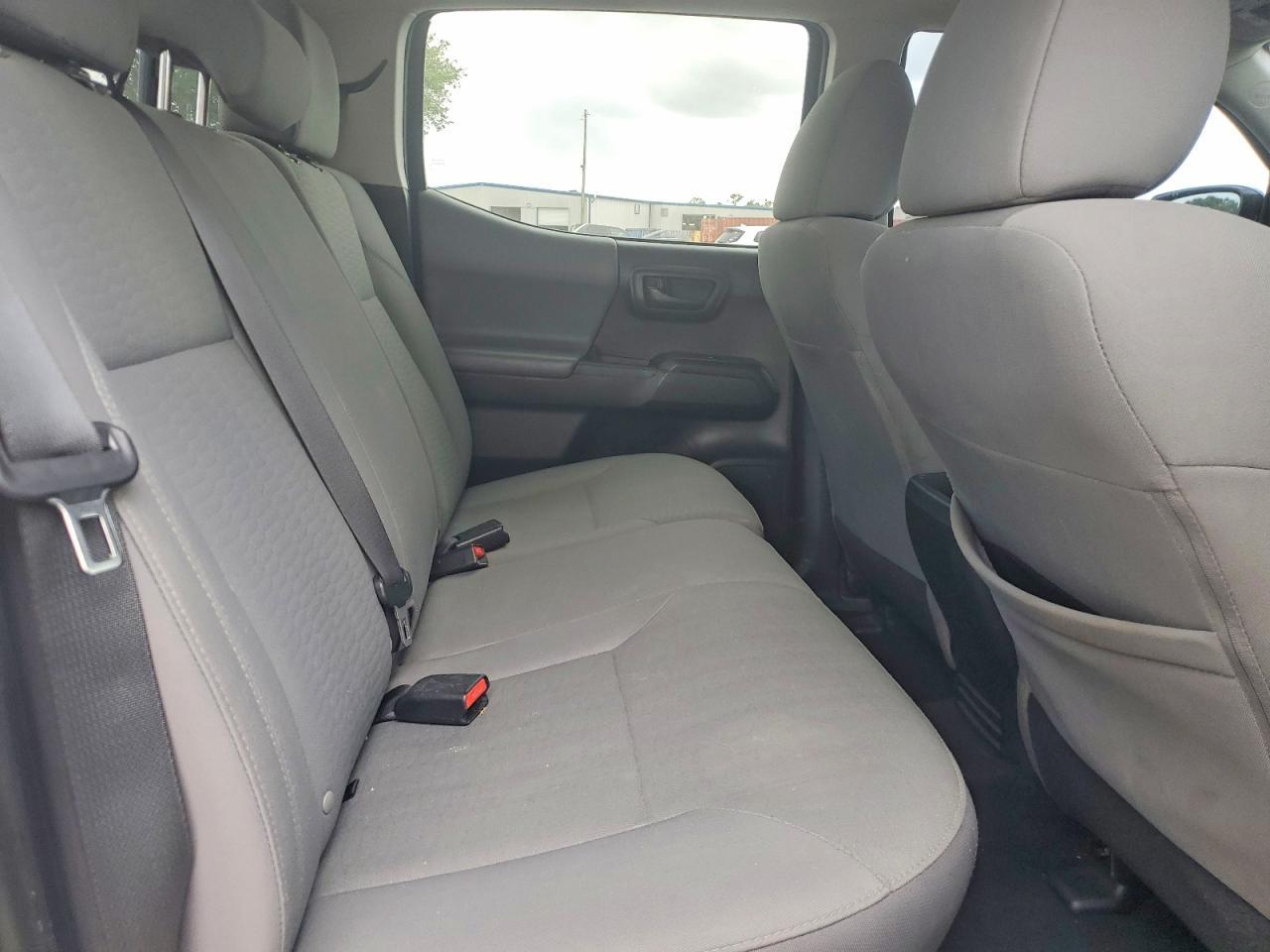 2019 Toyota Tacoma SR V6