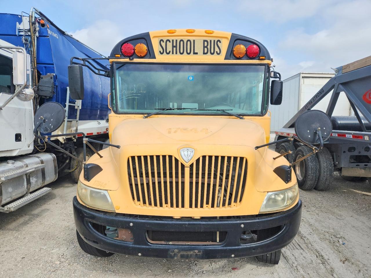 2010 Ic Corporation CE Series School-School Bus