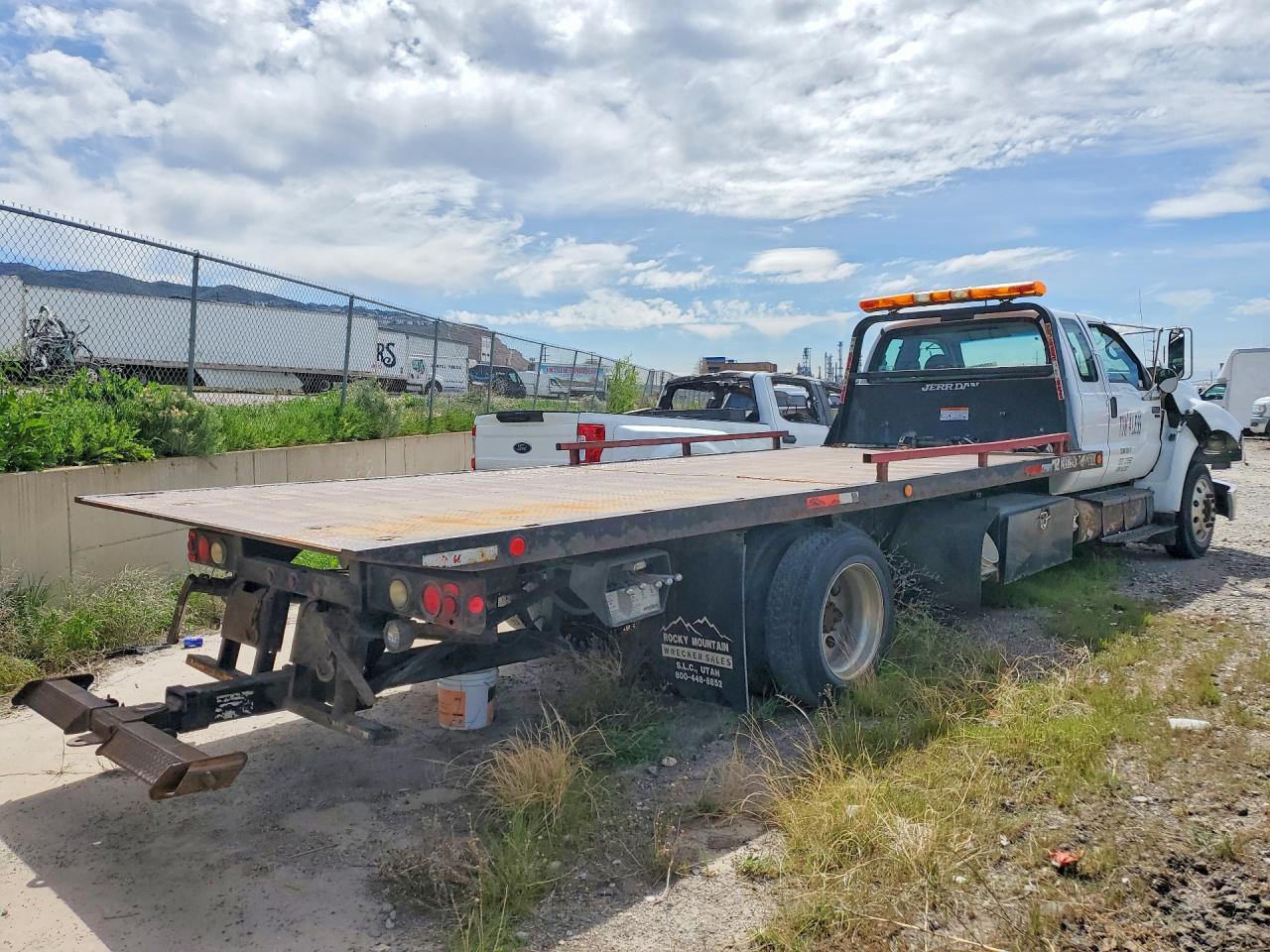 2007 Ford F650 Super Duty Rollback Truck
