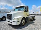 2003 Volv O VNM Semi Truck