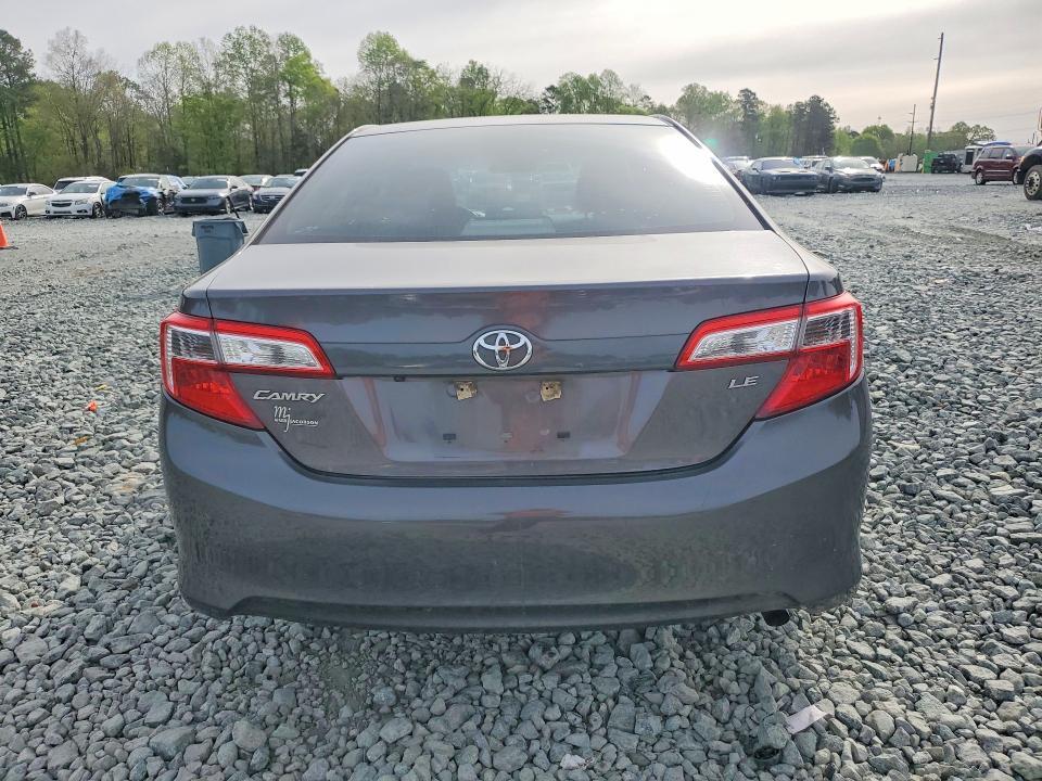 2014 Toyota Camry le